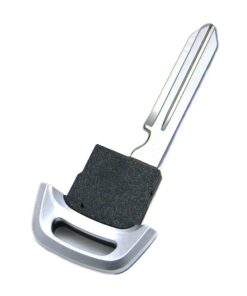 Alternative view of Emergency Key Blade for Nissan Smart Key Fob Remote (P/N: H0564-5MP0A) - Non Transponder